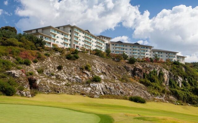 Oak Valley Resort