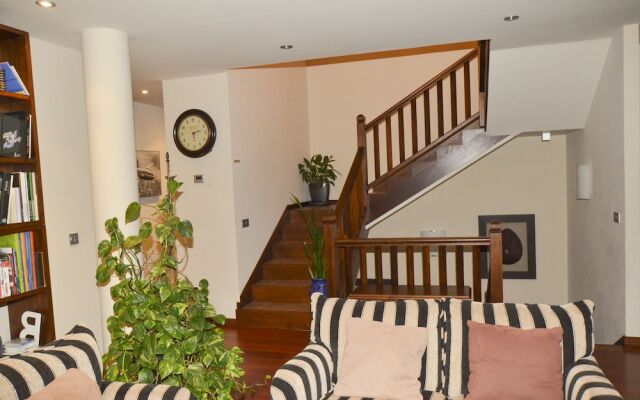 Hotel Reina Adosinda