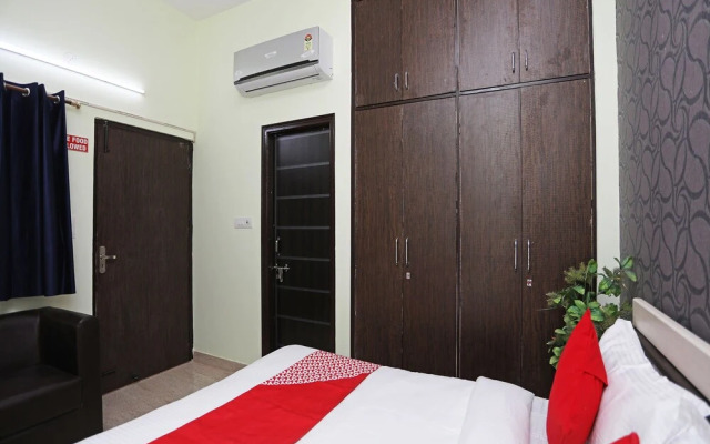 OYO 17293 Country Residency