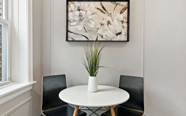 Minimalist Studio Apt in Edgewater