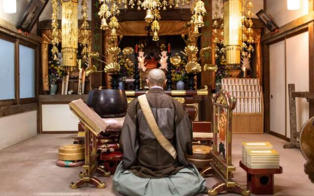 Temple Hotel Takeibo