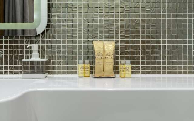 Renthouse Khoshimina 16