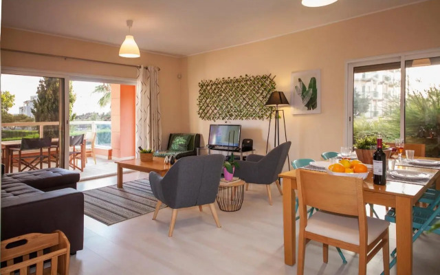 B02 - Fantastic Apartment with Pool