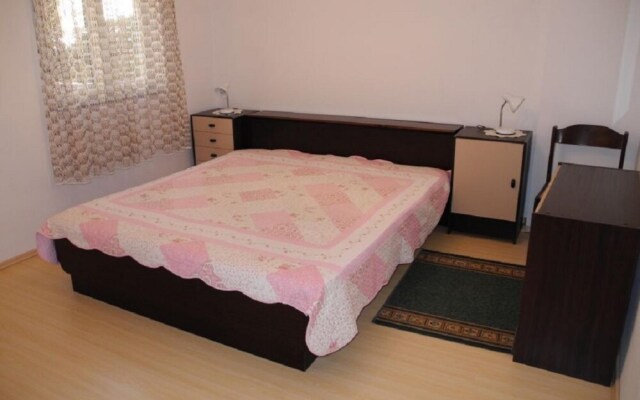 Apartment Buto A4 pax