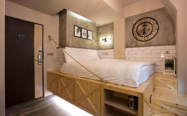 Tomer Hostel