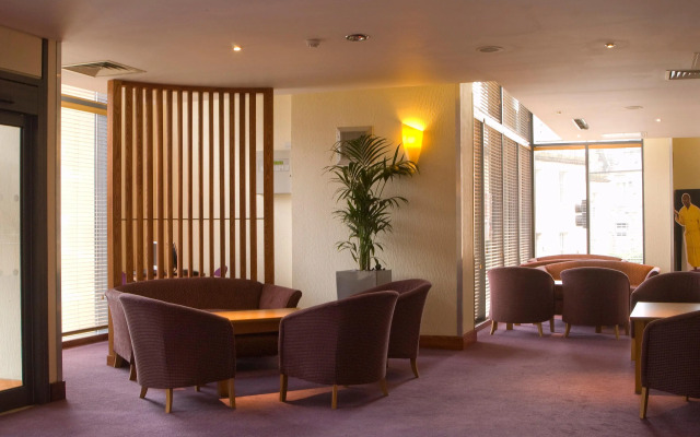 Premier Inn Lauriston Place