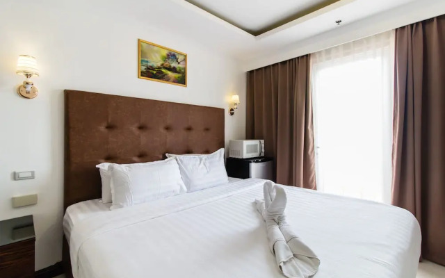 Pacific Bay Grand Suites