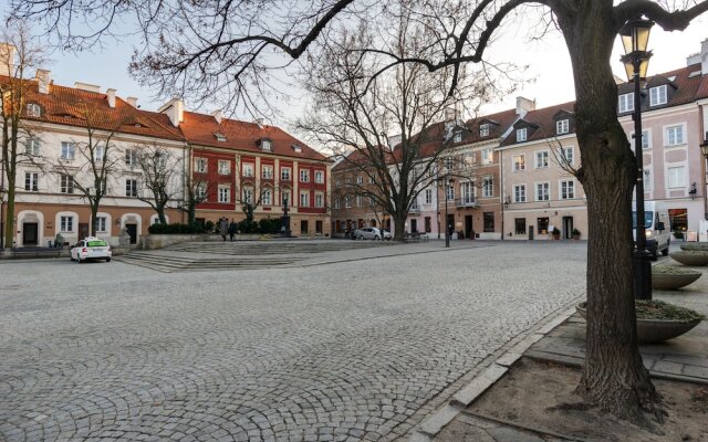 Warsaw Concierge Old Town Square
