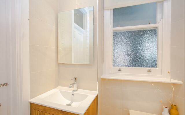 The Maida Vale Mansion - Bright Modern 2Bdr Flat