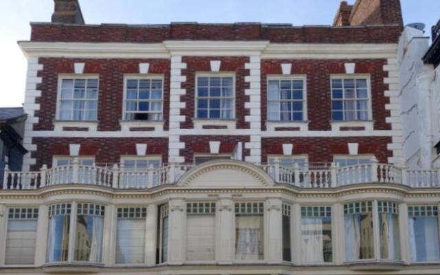 Stunning Central Exeter Apartment with balcony and fantastic view