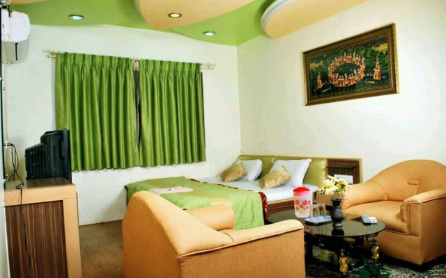 Hotel Nanashree Grand