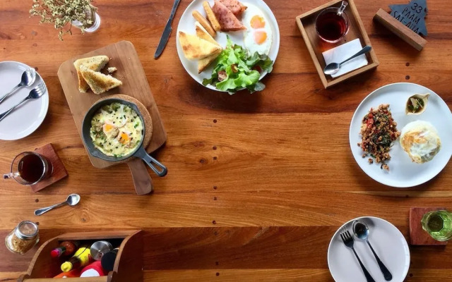 Ngeeb Bed & Breakfast