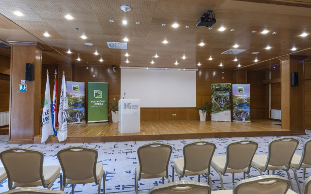 Hotel Jezero