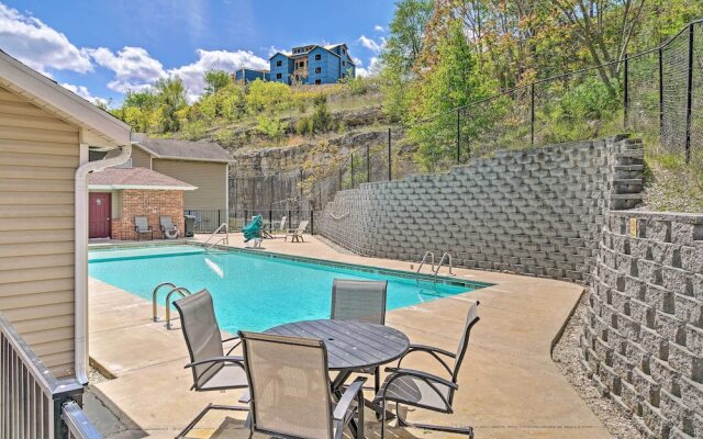 Branson Condo w/ Balcony: Near Silver Dollar City