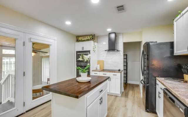 Backyard, Deck & Fire Pit: Conroe Getaway
