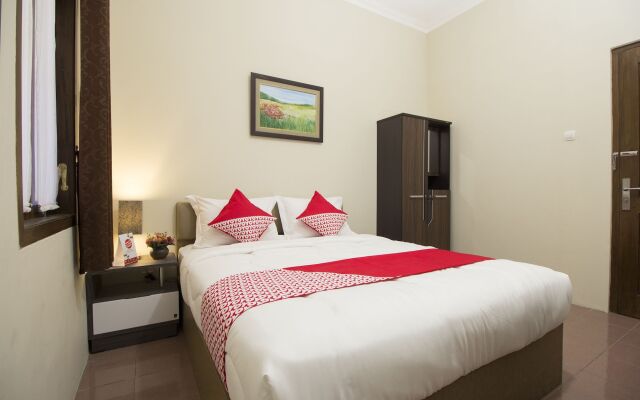 OYO 572 Omah Gedongkuning Syariah Homestay