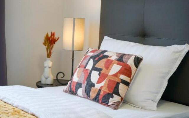 Villa Leon, Wonderful Family Apartment with Pool