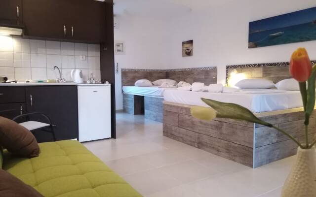 Отель Caretta Village