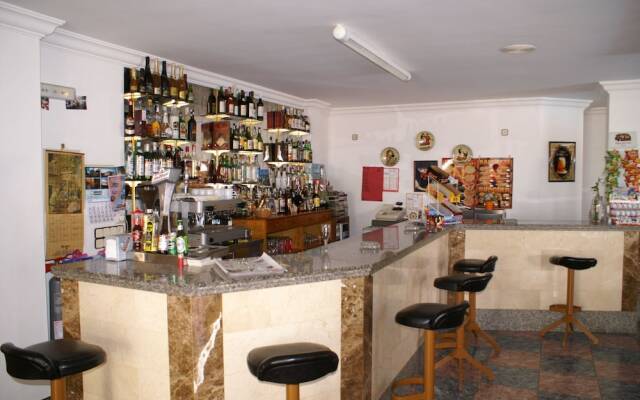 Bella Maria Apartments & Pool Club