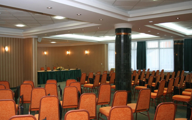 Hotel International