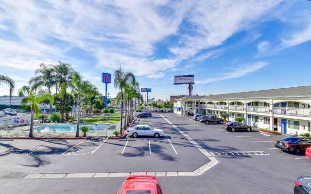 Motel 6 Garden Grove