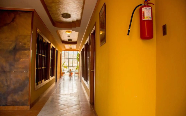 Las Brisas Hotel