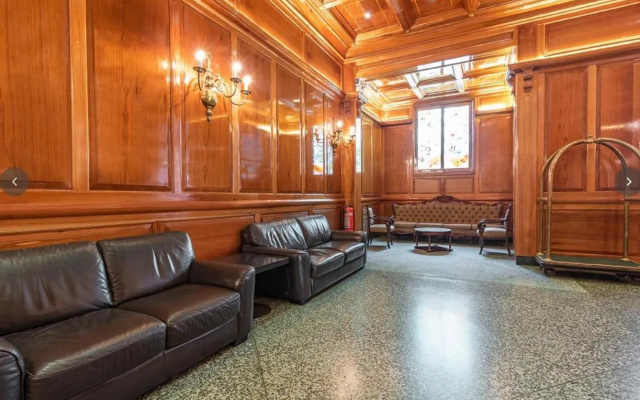 Hotel Maury