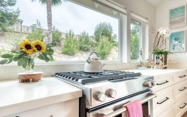 727 Sonrisa St 1 Bedroom Home by RedAwning