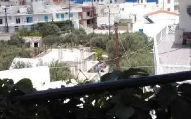 Nikos Hotel