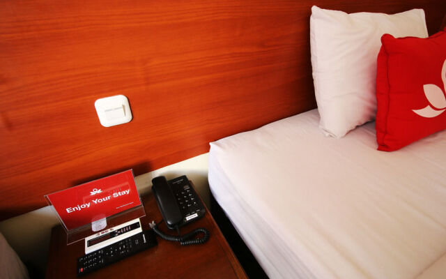 ZEN Rooms Near Airport Wastukencana