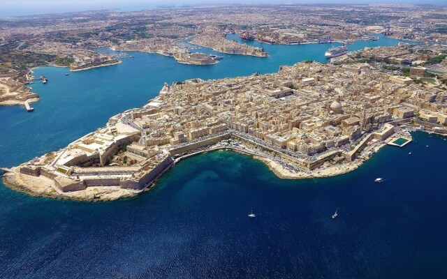 Spinola Bay Penthouse