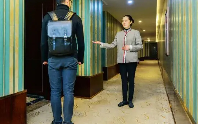 Yuechen Hotel (Xietaizi Subway Station)