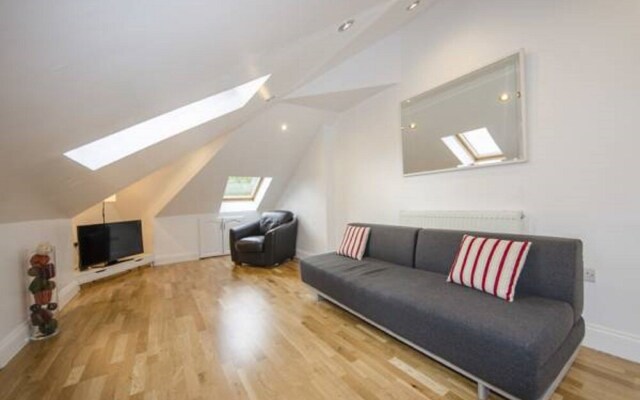 Grand Apartments Fulham Palace