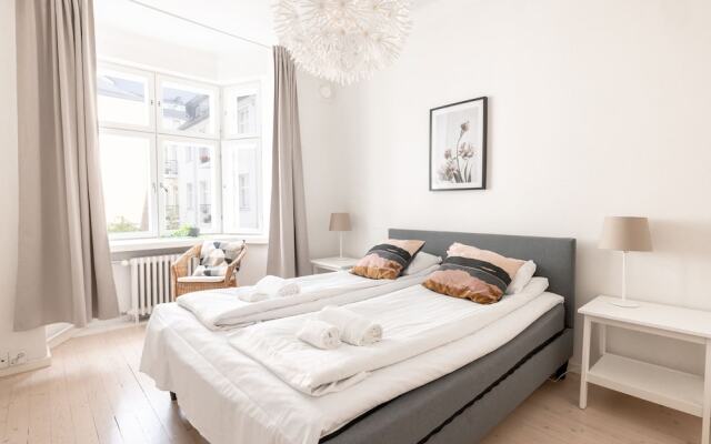 2ndhomes Beautiful & Modern 1BR Home with Central Location