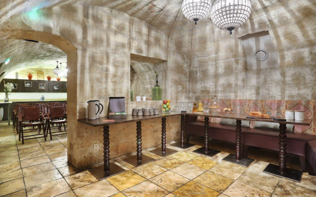 Hôtel R. Kipling by Happyculture
