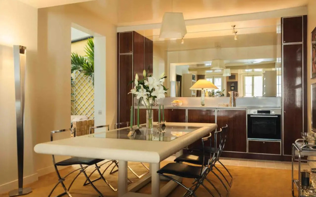 Les Suites Cinabre