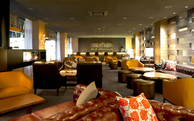 The Green Leaf Niseko Village, Tapestry Collection by Hilton – Lobby – Niseko