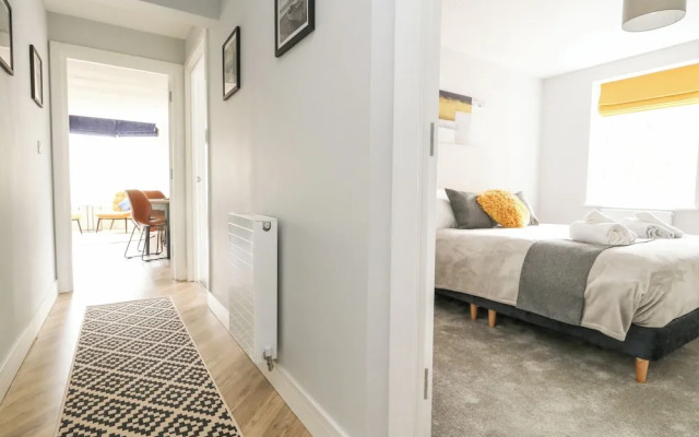Flat 6, Thornlow Heights