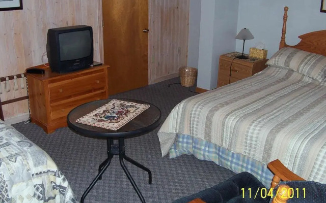 St. Mary's River Lodge