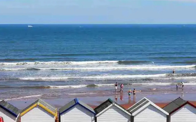 Home by the Sea Quirky Three Bedroom Family House