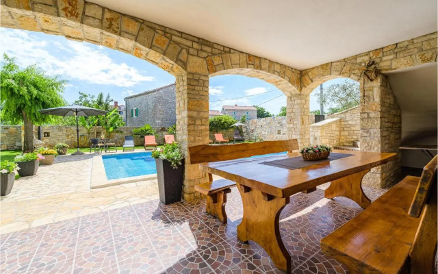 Holiday home Svetvincenat with Outdoor Swimming Pool 207