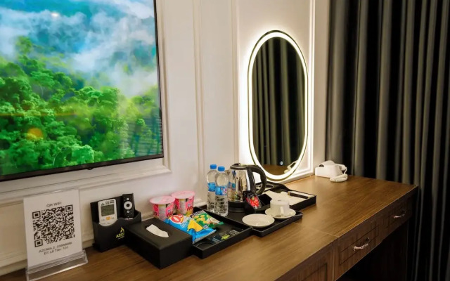 Azoma Hotel