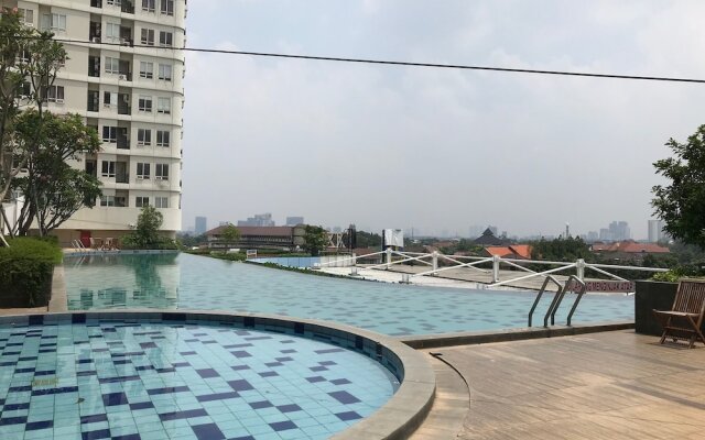 Well Appointed 1BR Apartment at Cinere Bellevue Suites