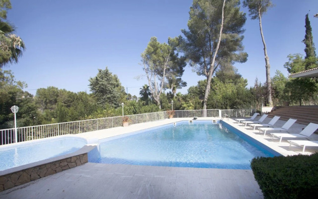 Charming Villa In The Exclusivity Of Son Vida