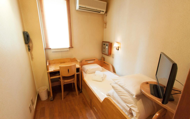Capsule inn Osaka - Caters to Men – Guest Rooms – Osaka