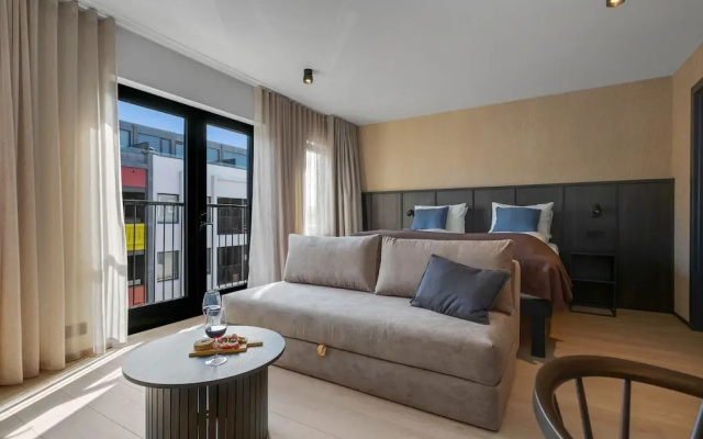 Strand Hotel Apartments