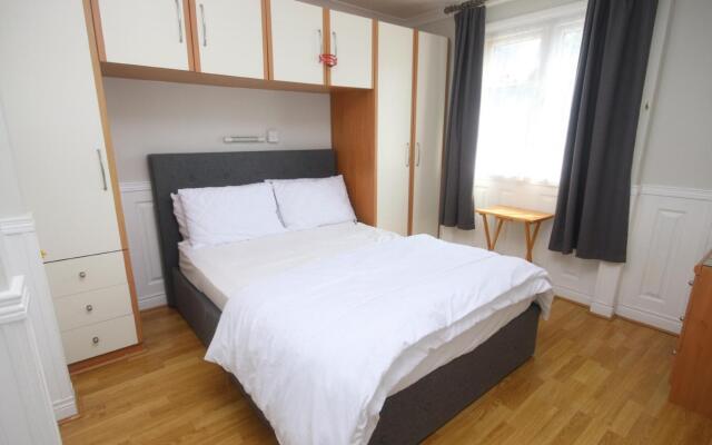 7A Medmerry Park 2 Bedroom Chalet