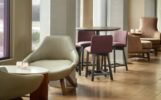 Courtyard by Marriott Raleigh/Cary