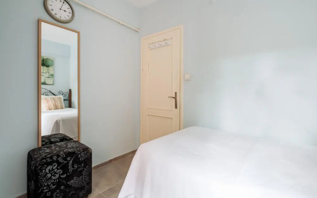Lovely Flat w Balcony 5 min to Istiklal Ave