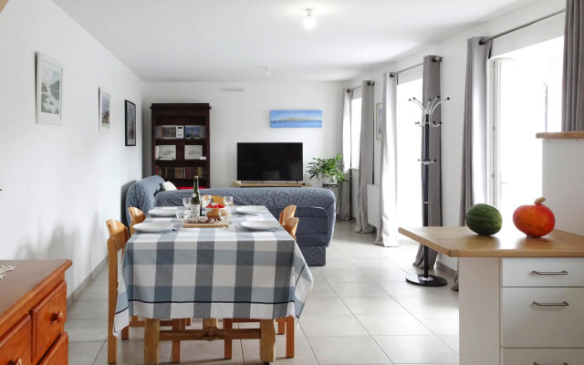 Semi-detached House, St. Meloir-des-ondes